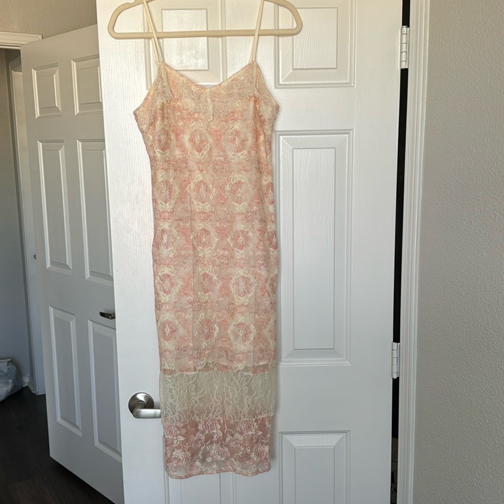 Lace dress